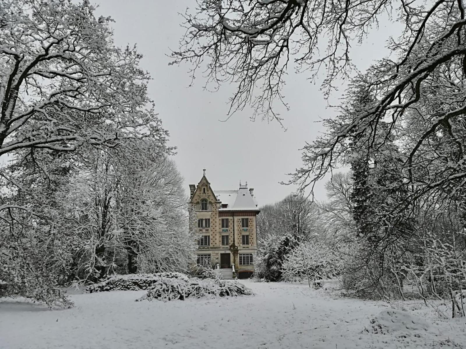 Villa Alecya Sainte-Catherine-de-Fierbois Exterior photo